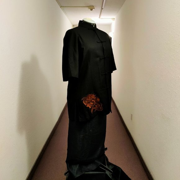 Chinese Embroidered Mandarin Collar Top - Picture 2 of 4